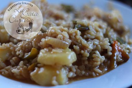 ARROZ CON PATATAS Y BACALAO – INTERPRETACIÓN LIBRE DE LA LUA ARROZ CON PATATAS Y BACALAO – INTERPRETACIÓN LIBRE DE LA LUA