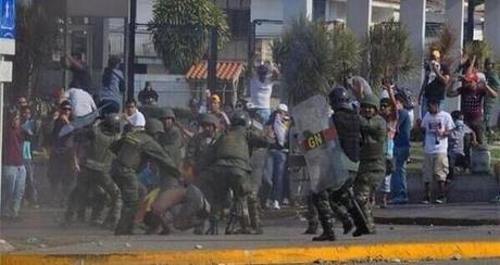 Masacran estudiantes en Venezuela!! URGENTE