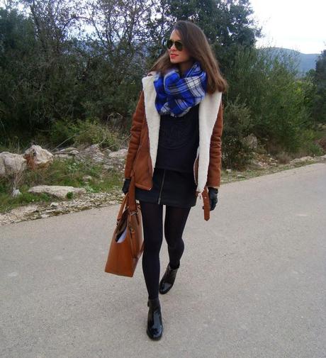 AZUL, NEGRO Y CAMEL AZUL, NEGRO Y CAMEL