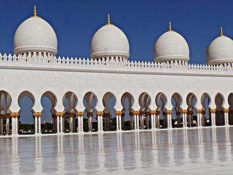 La Gran Mezquita de Abu Dhabi La Gran Mezquita de Abu Dhabi