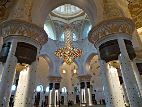 La Gran Mezquita de Abu Dhabi La Gran Mezquita de Abu Dhabi