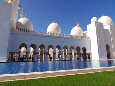 La Gran Mezquita de Abu Dhabi La Gran Mezquita de Abu Dhabi