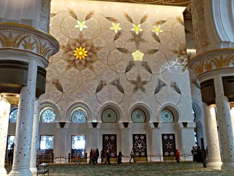 La Gran Mezquita de Abu Dhabi La Gran Mezquita de Abu Dhabi