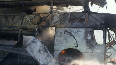 Hay 15 muertos por el choque de un micro y un camión en Mendoza Hay 15 muertos por el choque de un micro y un camión en Mendoza