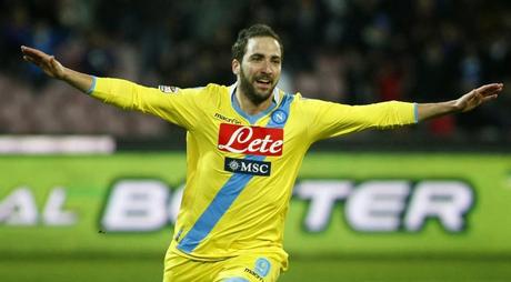 El Napoli vence al Milán