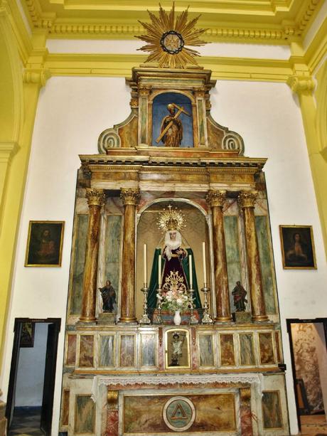 La Iglesia de San Ildefonso (17): el Retablo de Nuestra Señora de la Soledad en la Esperanza.