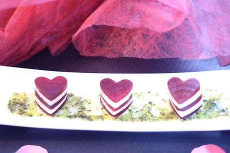 ENSALADA DE REMOLACHA Y QUESO CON VINAGRETA DE CILANTRO ENSALADA DE REMOLACHA Y QUESO CON VINAGRETA DE CILANTRO