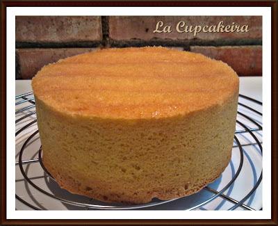 Conseguir un bizcocho perfecto y Cupcakes varios Conseguir un bizcocho perfecto y Cupcakes varios