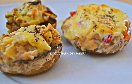 CHAMPIÑONES RELLENOS DE TRES FORMAS, CON ATUN, CON POLLO Y CON VERDURAS CHAMPIÑONES RELLENOS DE TRES FORMAS, CON ATUN, CON POLLO Y CON VERDURAS