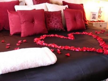 Decoraciones de cama para el Día de San Valentín Decoraciones de cama para el Día de San Valentín