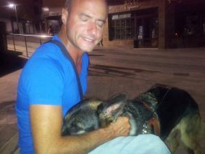 Pedro Delgado :”En la constancia está la clave del éxito”. Pedro y su fiel amigo Veiro