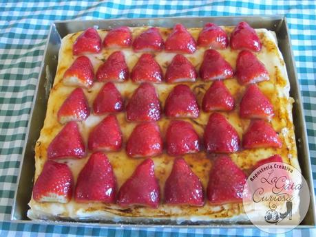TARTA DE ALMENDRA, CREMA CHIBOUST Y FRESAS TARTA DE ALMENDRA, CREMA CHIBOUST Y FRESAS