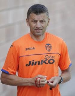 Djukic y su cama en el Valencia Djukic y su cama en el Valencia