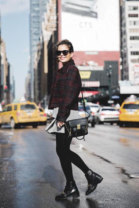 Skylight GRey_Skirt-Plaid_Jacket-Chain_Boots-Outfit-street_Style-28