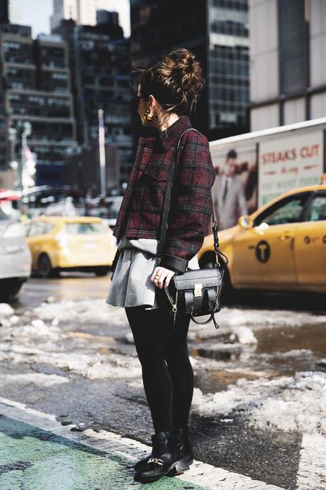 Skylight GRey_Skirt-Plaid_Jacket-Chain_Boots-Outfit-street_Style-22