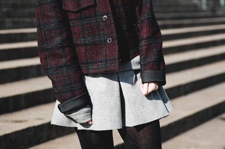 Skylight GRey_Skirt-Plaid_Jacket-Chain_Boots-Outfit-street_Style-33