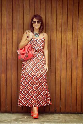 Mis Looks Wasabi maxi vestido Tribal Maxi Vestido, Tribal, Wasabi, Mis looks, outfit post, Stela Mc Cartney, Coral , leather bag, Zapatos