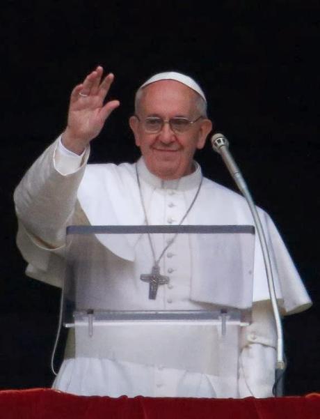 Papa Francisco festeja San Valentín con más de 20.000 novios del mundo entero