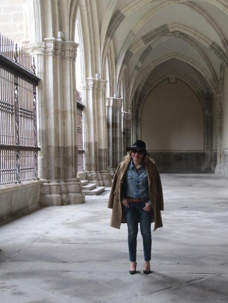 LOOK307-14.2.20148:30STAR TURN : CAMEL COATPREPARING CASE... LOOK307-14.2.20148:30STAR TURN : CAMEL COATPREPARING CASE...