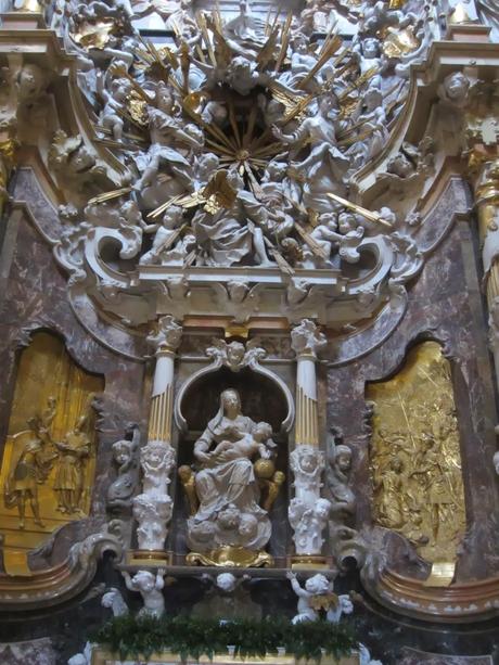 LOOK307-14.2.20148:30STAR TURN : CAMEL COATPREPARING CASE... LOOK307-14.2.20148:30STAR TURN : CAMEL COATPREPARING CASE...