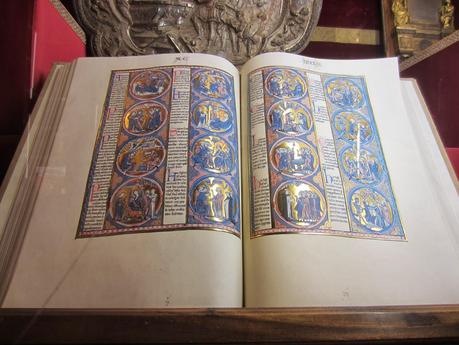 LOOK307-14.2.20148:30STAR TURN : CAMEL COATPREPARING CASE... LOOK307-14.2.20148:30STAR TURN : CAMEL COATPREPARING CASE...