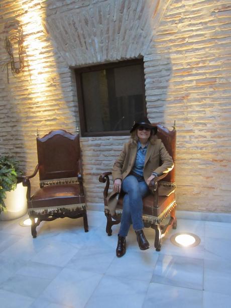 LOOK307-14.2.20148:30STAR TURN : CAMEL COATPREPARING CASE... LOOK307-14.2.20148:30STAR TURN : CAMEL COATPREPARING CASE...