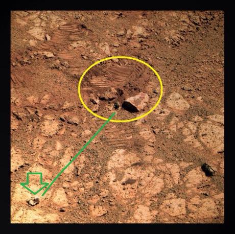 El misterio de la roca marciana “Pinnacle Island” resuelto 20140214-233757.jpg