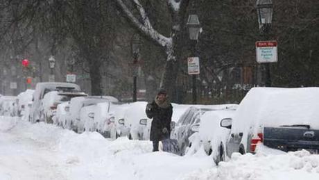 Crece caos por tormenta invernal en Estados Unidos