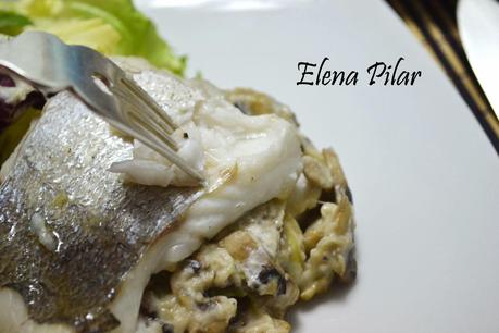 Merluza rellena de gambas, champiñones y ajos tiernos Merluza rellena de gambas, champiñones y ajos tiernos