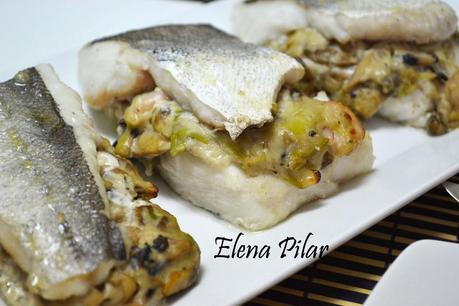 Merluza rellena de gambas, champiñones y ajos tiernos Merluza rellena de gambas, champiñones y ajos tiernos