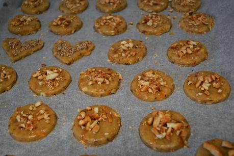 GALLETAS CON ALMENDTAS Y SEMILLAS GALLETAS CON ALMENDTAS Y SEMILLAS