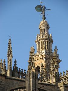 El Giraldillo, la escultura que corona la Catedral de Sevilla.