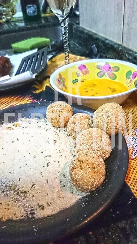 Buñuelos de carne con reducción de Redbull Buñuelos de carne con reducción de Redbull