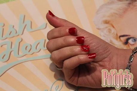 MANICURA DE LA SEMANA MANICURA DE LA SEMANA