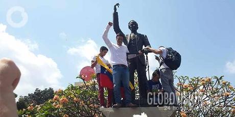 Leopoldo lopez se entrega #18F