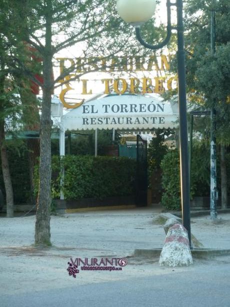 Un domingo en El Pardo Otra de las entradas al restaurante.