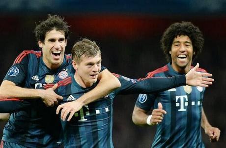 El Bayern triunfó en Inglaterra frente al Arsenal y pone la mira en cuartos El Bayern triunfó en Inglaterra frente al Arsenal y pone la mira en cuartos