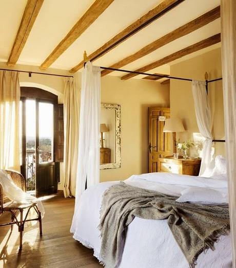 Un hogar cálido y acogedor / A warm and cozy home Un hogar cálido y acogedor / A warm and cozy home