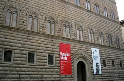 Cuando también el Arte desaparecerá, poco a poco, como aquel que fenece bajo la sombría historia. Cuando también el Arte desaparecerá, poco a poco, como aquel que fenece bajo la sombría historia.