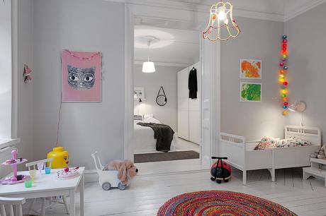 Interiores nórdicos de color gris. Atrévete con una decoración luminosa de contraste.