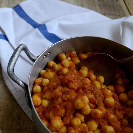 GARBANZOS AL CURRY CON JENGIBRE GARBANZOS AL CURRY CON JENGIBRE