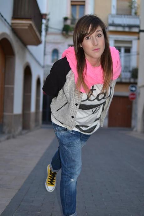 Look of the day: Yellow converse