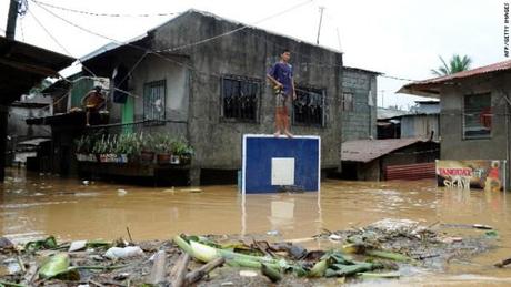 120809024222-philippines-flooding-7-horizontal-gallery