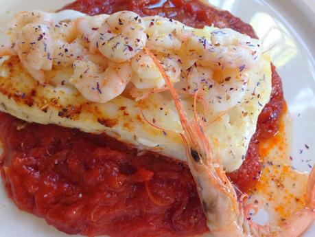 Lomos de Merluza sobre Salsa Picante. Reto El Asaltablog. Lomos de Merluza sobre Salsa Picante. Reto El Asaltablog.