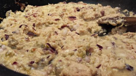 Calamares Rellenos con Salsa Cremosa de Cebolletas al Cava Calamares Rellenos con Salsa Cremosa de Cebolletas al Cava