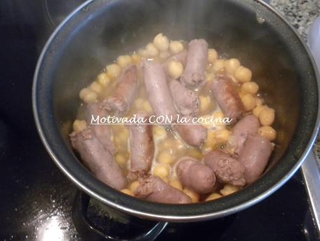 Garbanzos con salchichas Garbanzos con salchichas