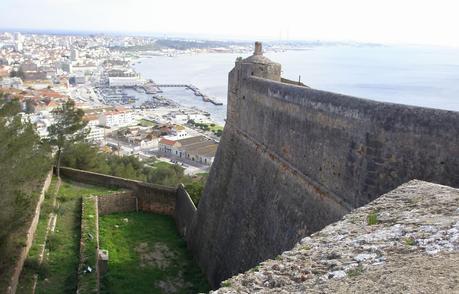LOS FUERTES ABALUARTADOS LUSO-ESPAÑOLES Y SU DESTINO ACTU... LOS FUERTES ABALUARTADOS LUSO-ESPAÑOLES Y SU DESTINO ACTU...