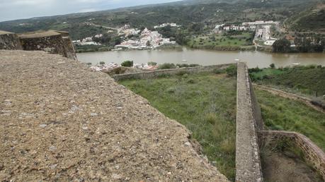 LOS FUERTES ABALUARTADOS LUSO-ESPAÑOLES Y SU DESTINO ACTU... LOS FUERTES ABALUARTADOS LUSO-ESPAÑOLES Y SU DESTINO ACTU...