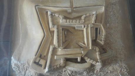 LOS FUERTES ABALUARTADOS LUSO-ESPAÑOLES Y SU DESTINO ACTU... LOS FUERTES ABALUARTADOS LUSO-ESPAÑOLES Y SU DESTINO ACTU...