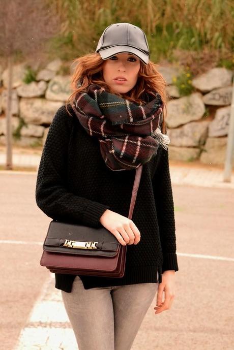 MY FAVORITE SCARF MY FAVORITE SCARF